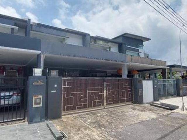 Terraced House for sale in Kuching