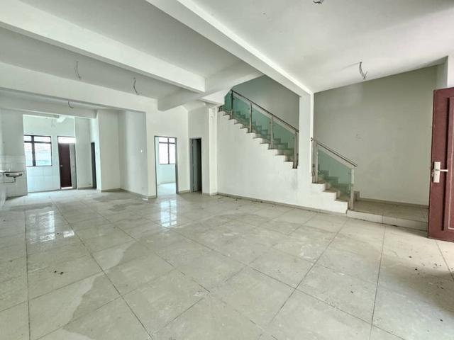 Terraced House for sale in Malaka