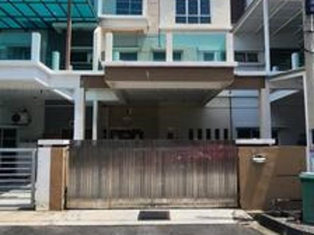 Terraced House for sale in Mukim 16, Tena