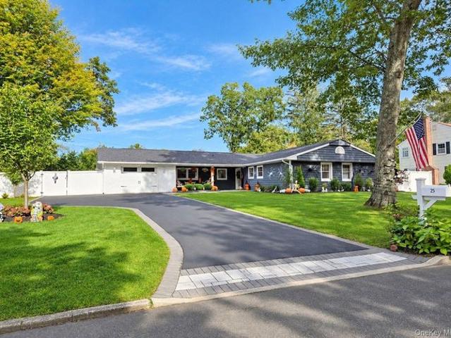 House for sale in Stony Brook, Town of Brookhaven