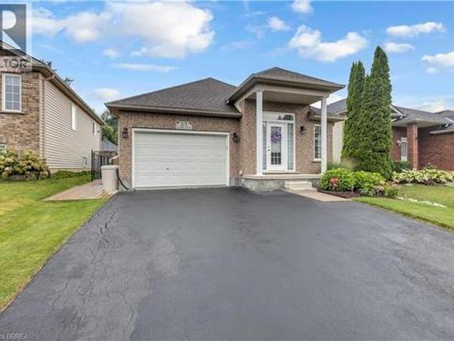 House for sale in Brant, Ontario