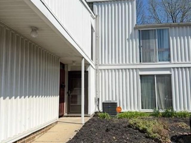 Condo for sale in Shaker Heights, Ohio