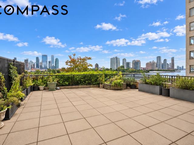 Property for sale in Manhattan Community Board 6, New York