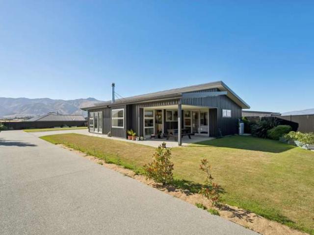 House for sale in Otakou