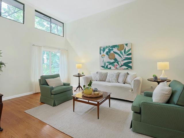 Townhouse for sale in Pelham