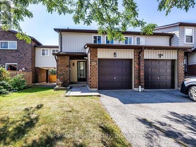 Townhouse for sale in Durham, Ontario