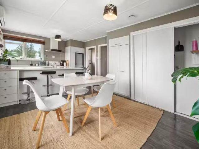 House for sale in Chaslands, Canterbury