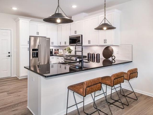 Townhouse for sale in Dayton, New Jersey