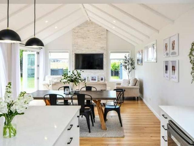 House for sale in Awhitu