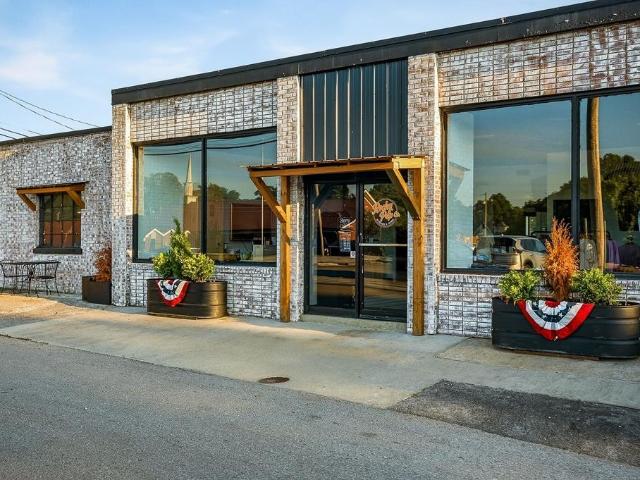 Commercial for sale in Tennessee
