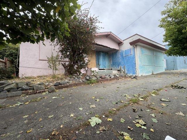 House for sale in Humboldt, California