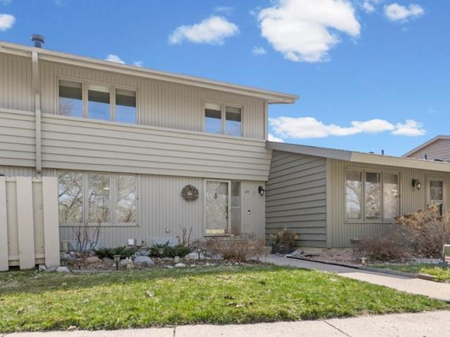 Townhouse for sale in Burnsville, Minnesota