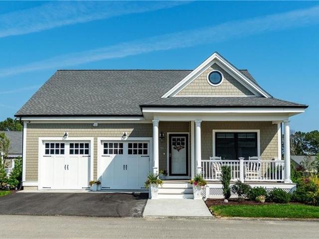 Townhouse for sale in Coventry, Rhode Island