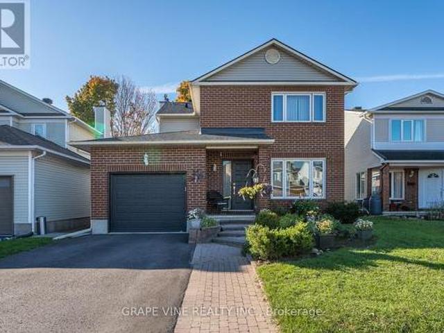 House for sale in Barrhaven West, Ottawa