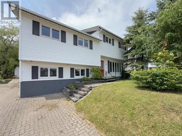 House for sale in Corner Brook, Newfoundland And Labrador