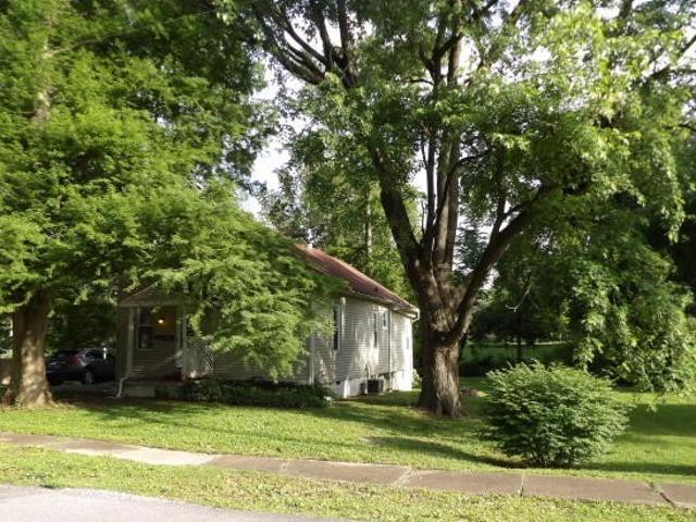 House for sale in Eldorado, Illinois