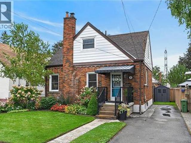 House for sale in Ancaster, Ontario