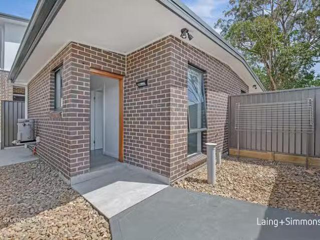 House for rent in Guildford