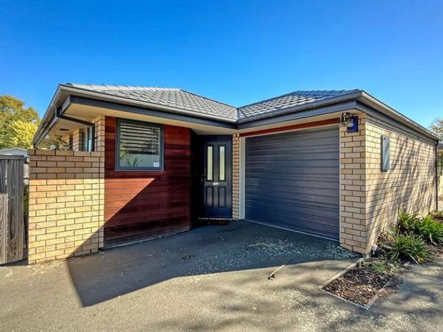 House for rent in Chaslands, Canterbury