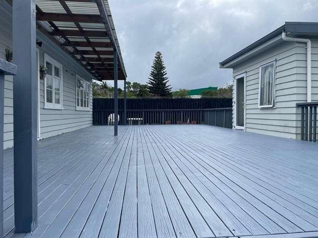 House for rent in Oratia