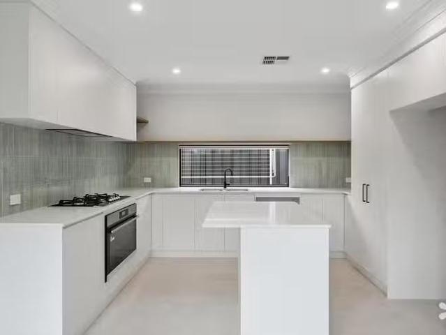 House for rent in Rossmoyne, Western Australia
