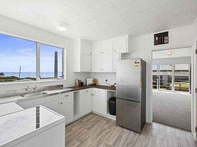 Apartment for sale in Moturoa, New Plymouth