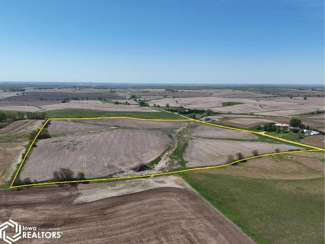 Farm for sale in Blairstown, Iowa