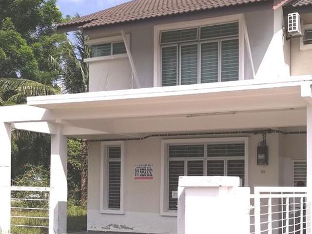 Terraced House for sale in Malaka