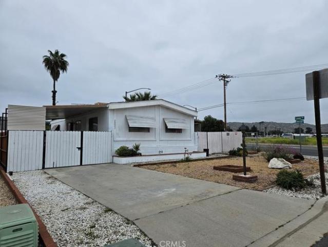 House for sale in Homeland, California