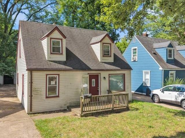 House for sale in Dearborn Heights, Michigan