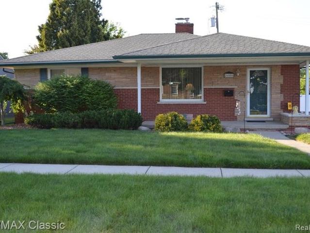 House for sale in Redford, Redford Township