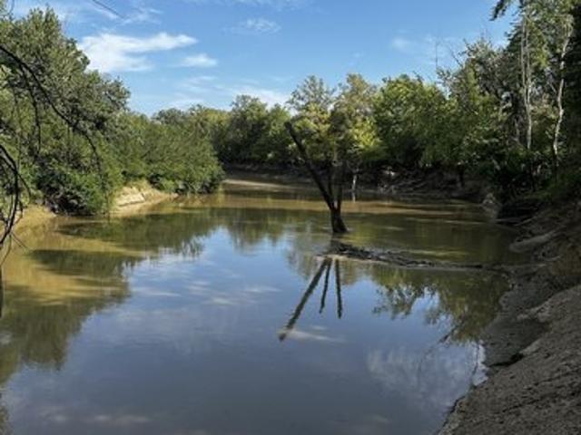 Land for sale in Fairfield, Illinois