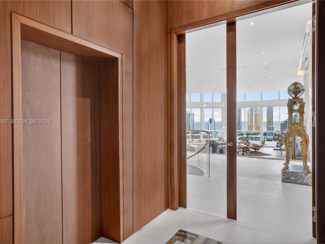 Condo for sale in North Miami Beach, Florida