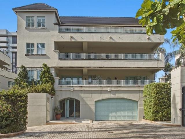Condo for sale in Coral Gables, Florida