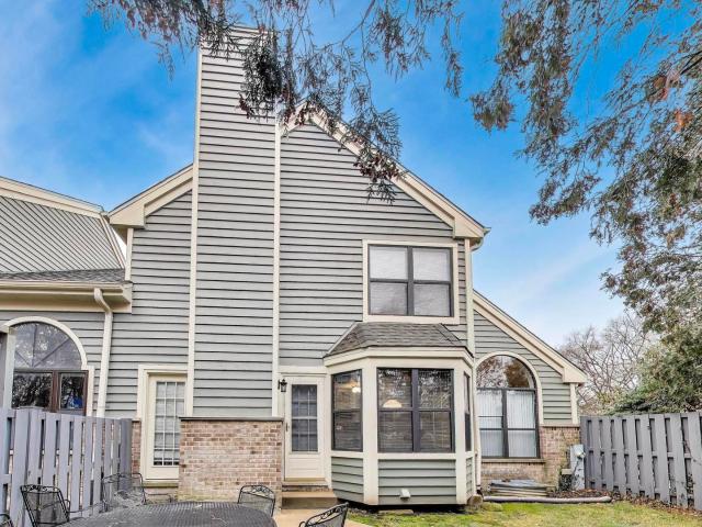 Townhouse for sale in Westchester, Cook County