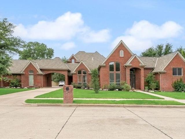 House for sale in Colleyville, Texas