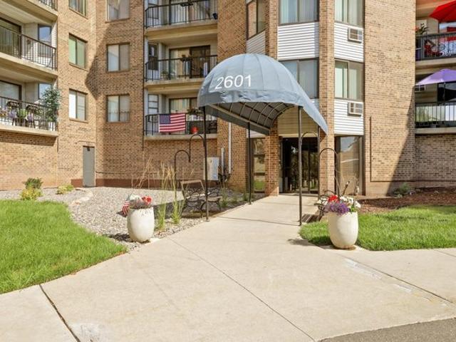 Condo for sale in Hennepin, Minnesota
