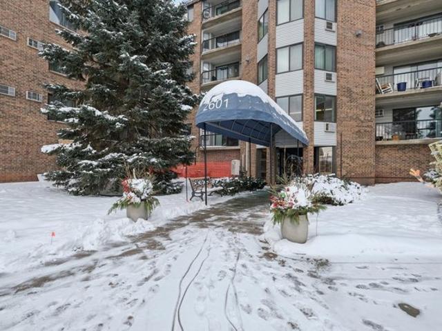 Condo for sale in Hennepin, Minnesota
