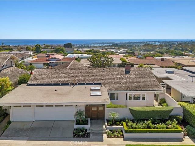House for sale in Corona Del Mar, California