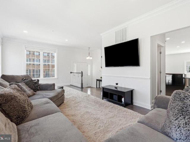 Townhouse for sale in Glen Burnie, Maryland