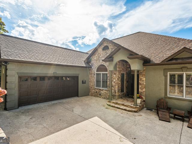 House for sale in Hiawassee, Towns County