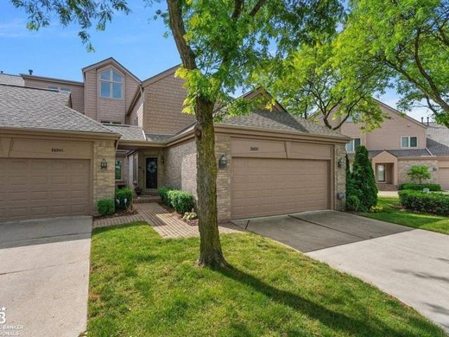 Condo for sale in Harrison Township, Michigan