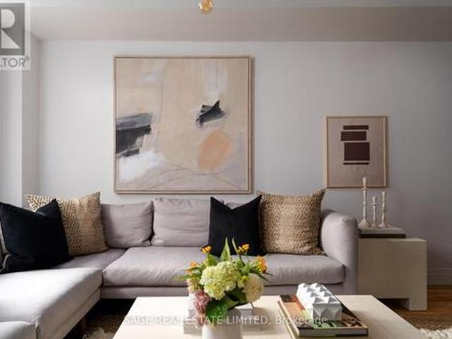 Townhouse for sale in Spadina—Fort York, Toronto