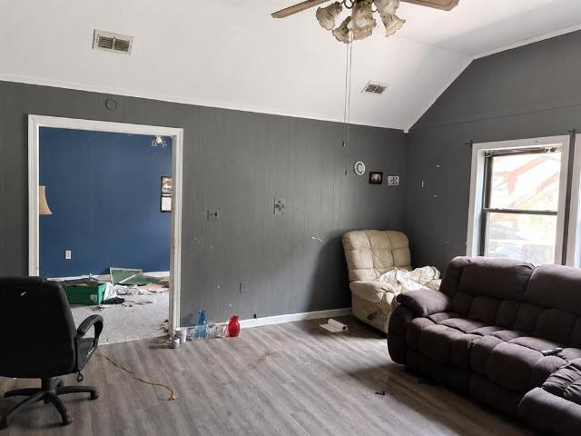 House for sale in Hooks, Texas