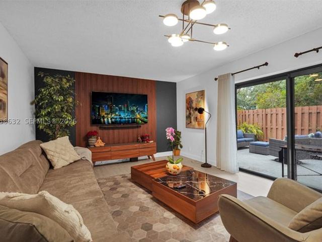 Townhouse for sale in Cooper City, Florida