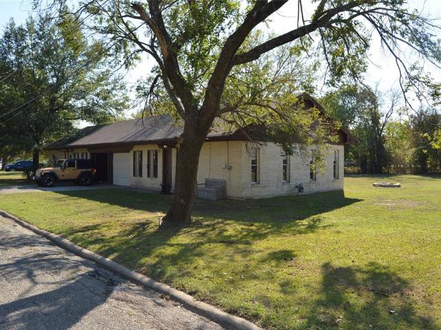 House for sale in Commerce, Hunt County