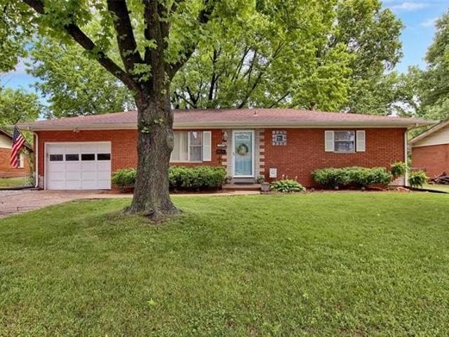 House for sale in East Saint Louis, Illinois