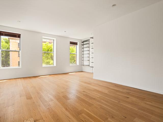 Condo for sale in Arverne, New York