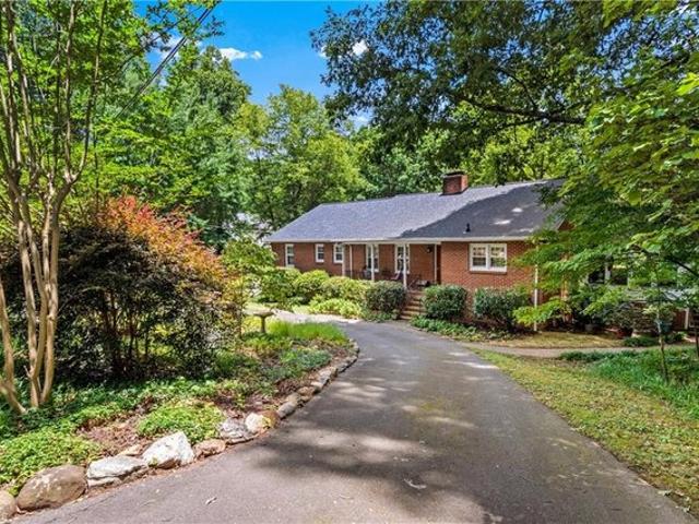 House for sale in Pfafftown, North Carolina