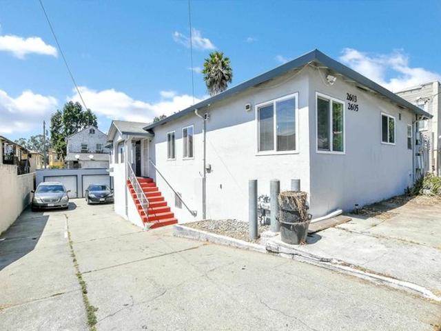 House for sale in Oakland, Alameda County